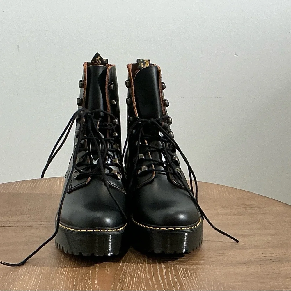 Dr Martens Leona Nubuck Leather Platform Combat Boots Woman Black NEW - Picture 7 of 9